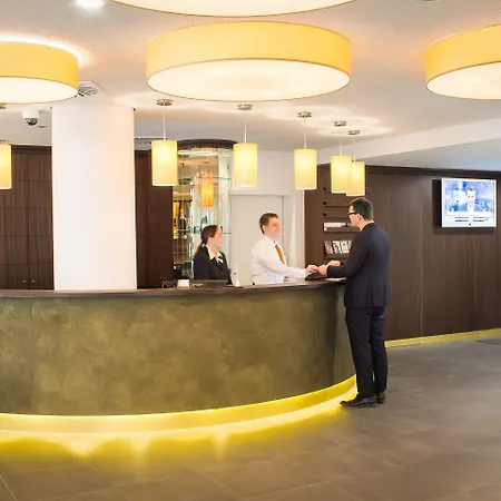 Hotel Stadthotel Am Römerturm 4*