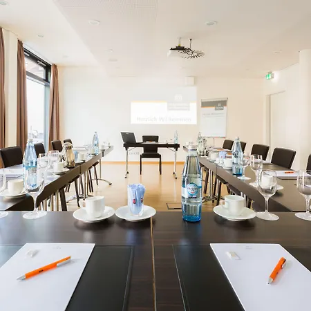 Stadthotel Am Römerturm 4*