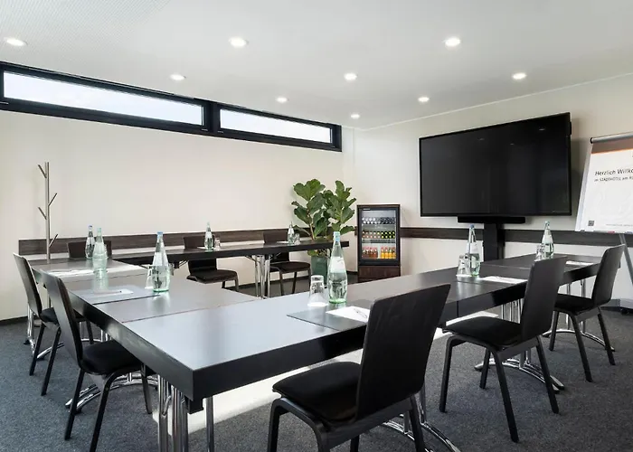 Stadthotel Am Roemerturm 4*