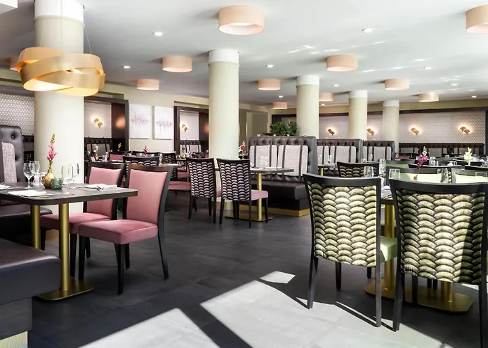 Stadthotel Am Roemerturm 4* Kolonia