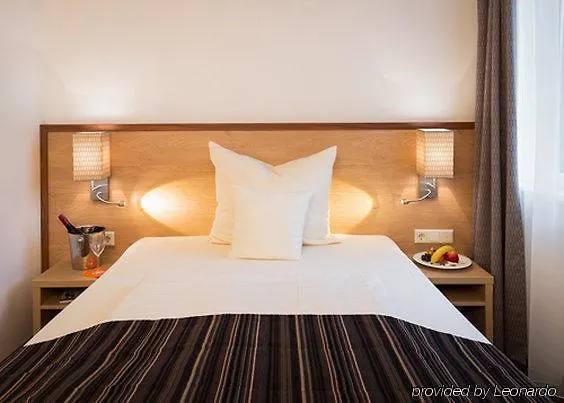 Stadthotel Am Roemerturm 4* Kolonia