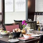 Отель Stadthotel Am Roemerturm Кёльн