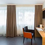 Stadthotel Am Roemerturm Отель Кёльн