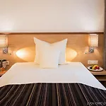 Stadthotel Am Roemerturm 4* Кёльн