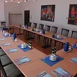 Stadthotel Am Roemerturm Кёльн