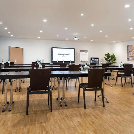 Stadthotel Am Römerturm Hotel 4*