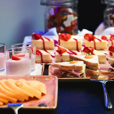 Hotel Stadthotel Am Roemerturm 4*