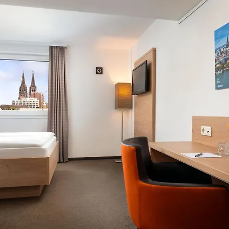 Stadthotel Am Römerturm Hotel 4*