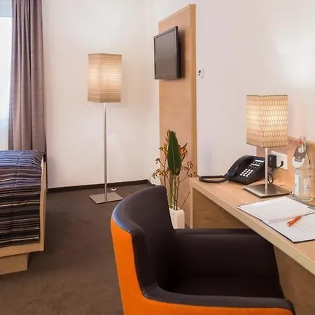 Stadthotel Am Roemerturm Kolonia