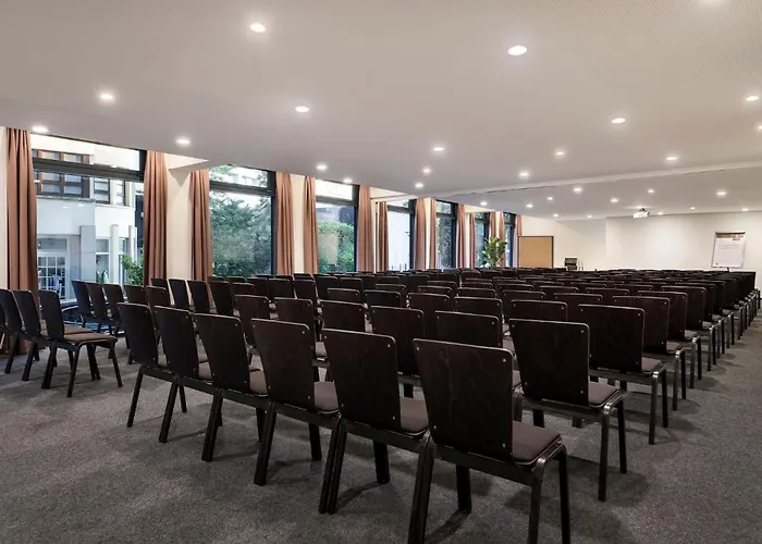 Stadthotel Am Roemerturm 4* Colonia