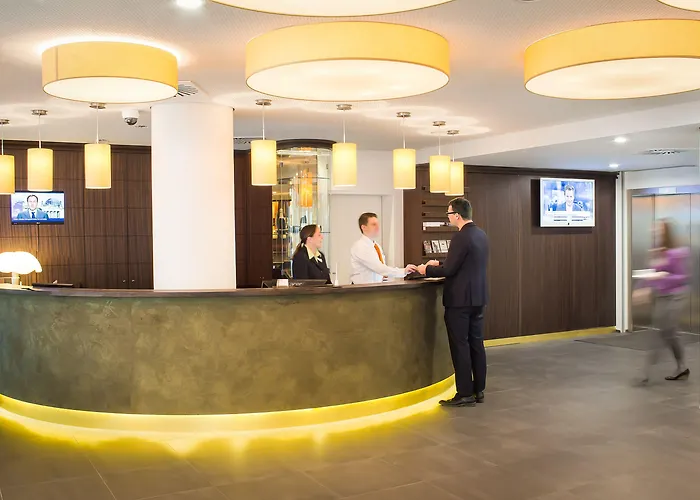 Hotell Stadthotel Am Roemerturm 4*