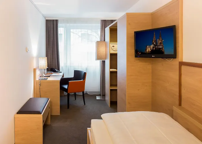 Stadthotel Am Roemerturm Hotel 4*