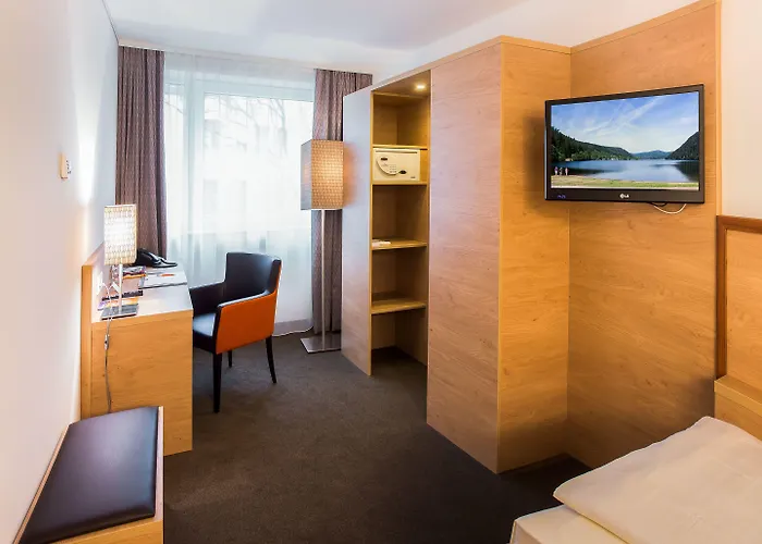 Stadthotel Am Roemerturm 4* Kolín nad Rýnem