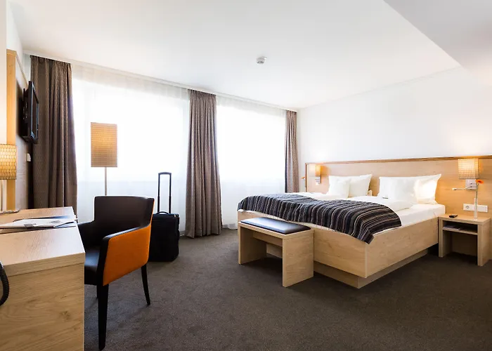 Stadthotel Am Roemerturm 4*