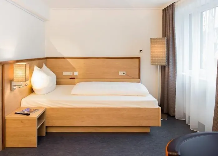 Stadthotel Am Roemerturm 4* Kolín nad Rýnem