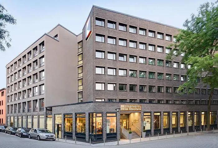 Stadthotel Am Roemerturm 4*