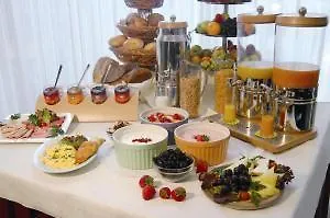 Hotell Stadthotel Am Roemerturm 4*