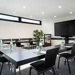 Stadthotel Am Roemerturm 4*