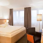 Отель Stadthotel Am Roemerturm Кёльн