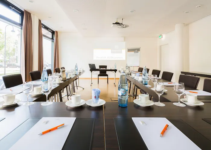 Stadthotel Am Roemerturm 4*